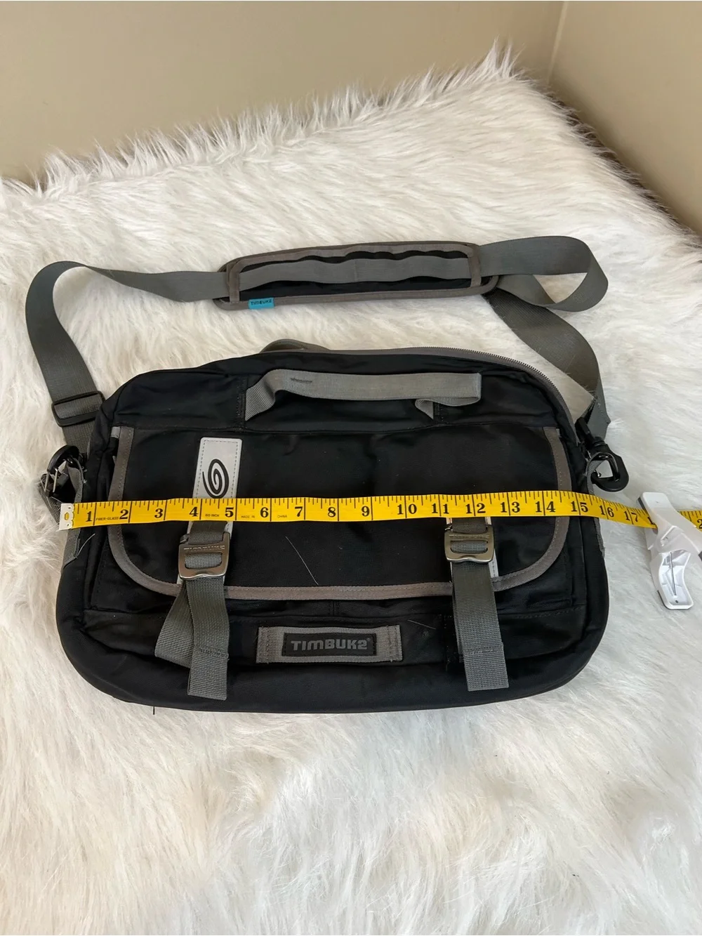 Timbuk2 command Black & Gray Messenger Bag